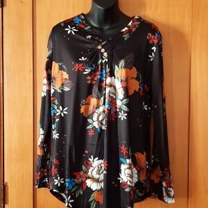NWOT Flower Top Size XL